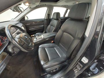BMW 740 - 12