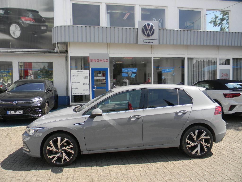 Volkswagen Golf VIII Lim. Style 1,5 TSI 6 GANG KAMERA