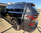 BMW X7 M60 M60i xDrive - - schwarze BMW X7 M60