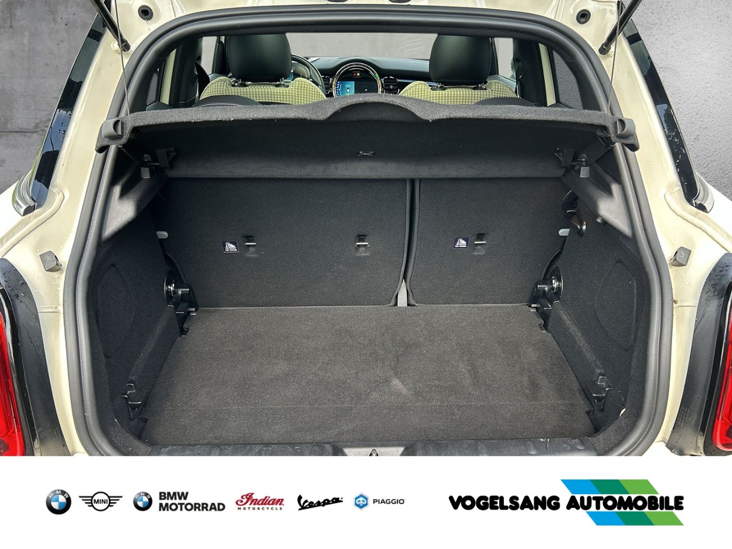 Fahrzeugabbildung MINI Cooper John Cooper Works Trim Vollausstattung Pa