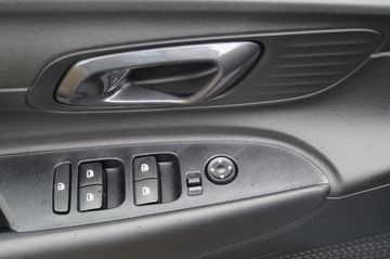 Hyundai i20 1.0T-GDI DCT.MJ.26-BLACKLINE-LED-NAVI-ALU16