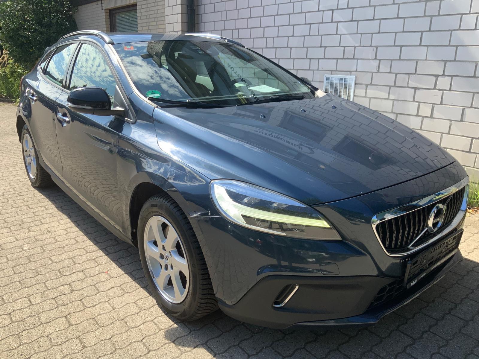 Volvo V40 Cross Country Momentum Leder/Nav/AHK/LED/KAM