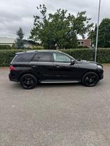Mercedes-Benz GLE 350d 4MATIC AMG Head Up Leder Schiebed. 360 - Mercedes-Benz GLE-Class in Düsseldorf