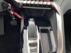 PEUGEOT 3008 1.2 Puretech 130