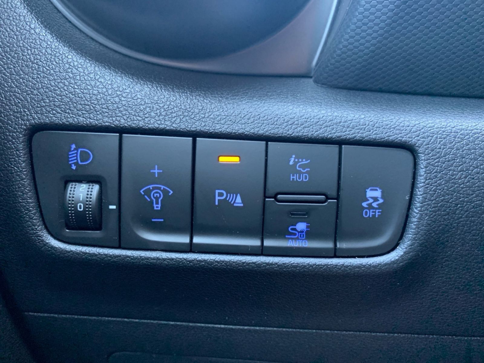 Fahrzeugabbildung Hyundai KONA Trend Elektro 64 kWh Assi-Paket