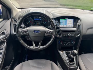 Ford Focus - 8