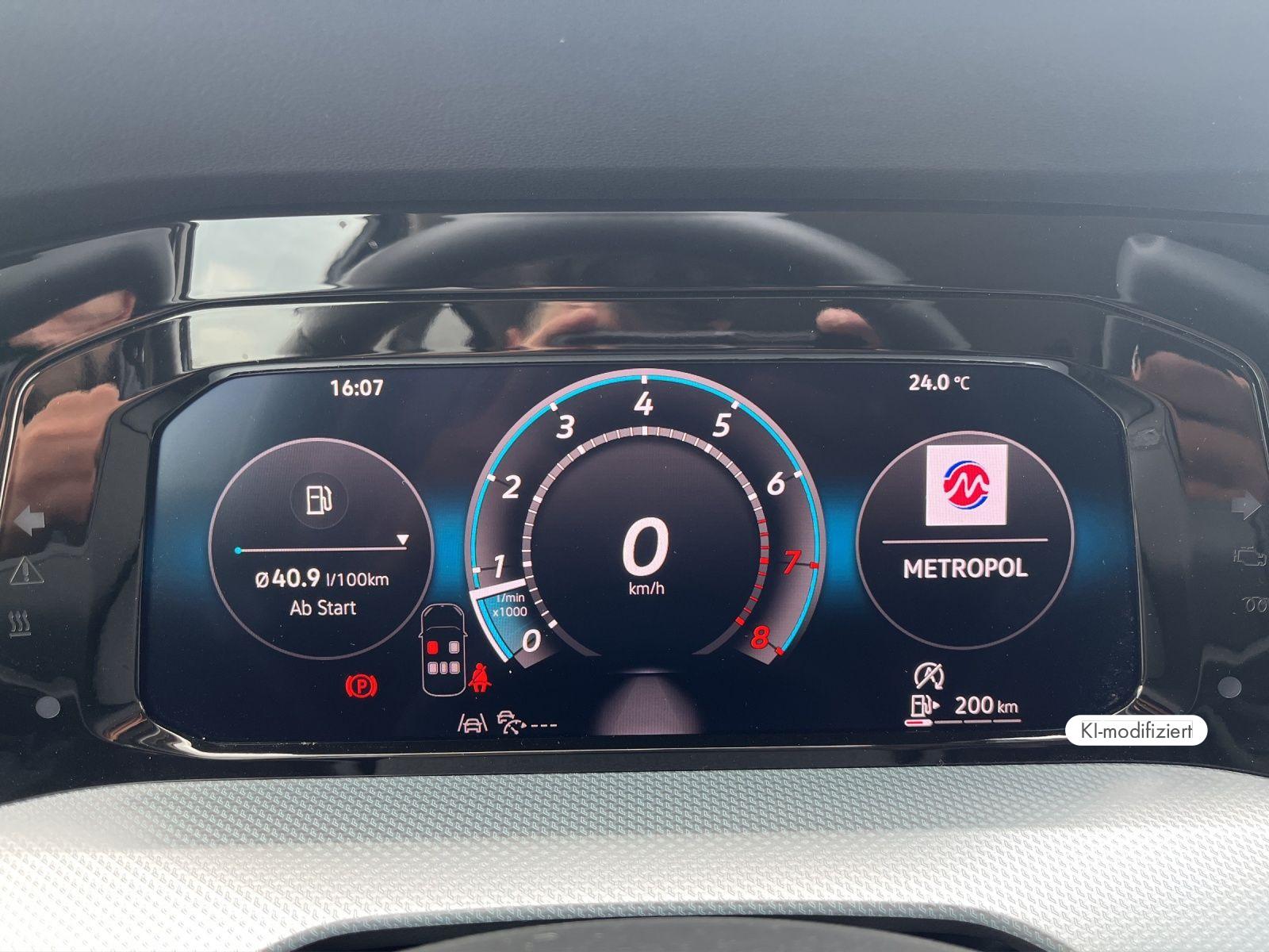 Volkswagen Golf VIII 1,5 TSI Energy NAVI/RFK/LED/PDC/Sitzhe, миниатюра 11