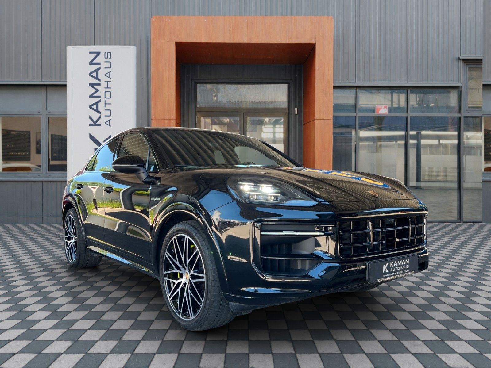 Porsche Cayenne Coupe E-Hyb Sport Design 22 Alu SAGA! foto 4