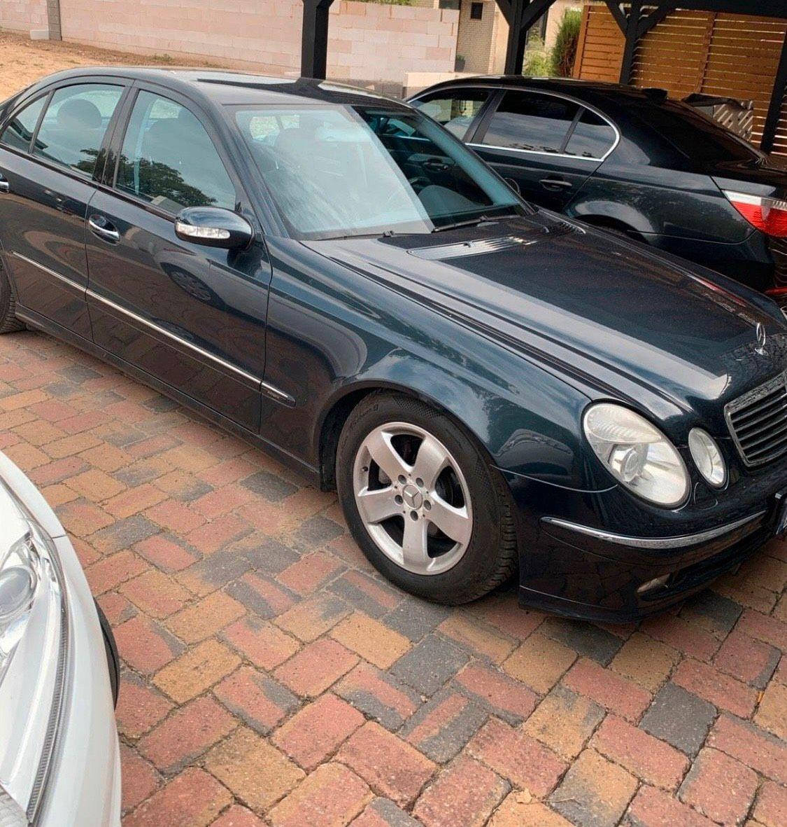 Mercedes-Benz E 220