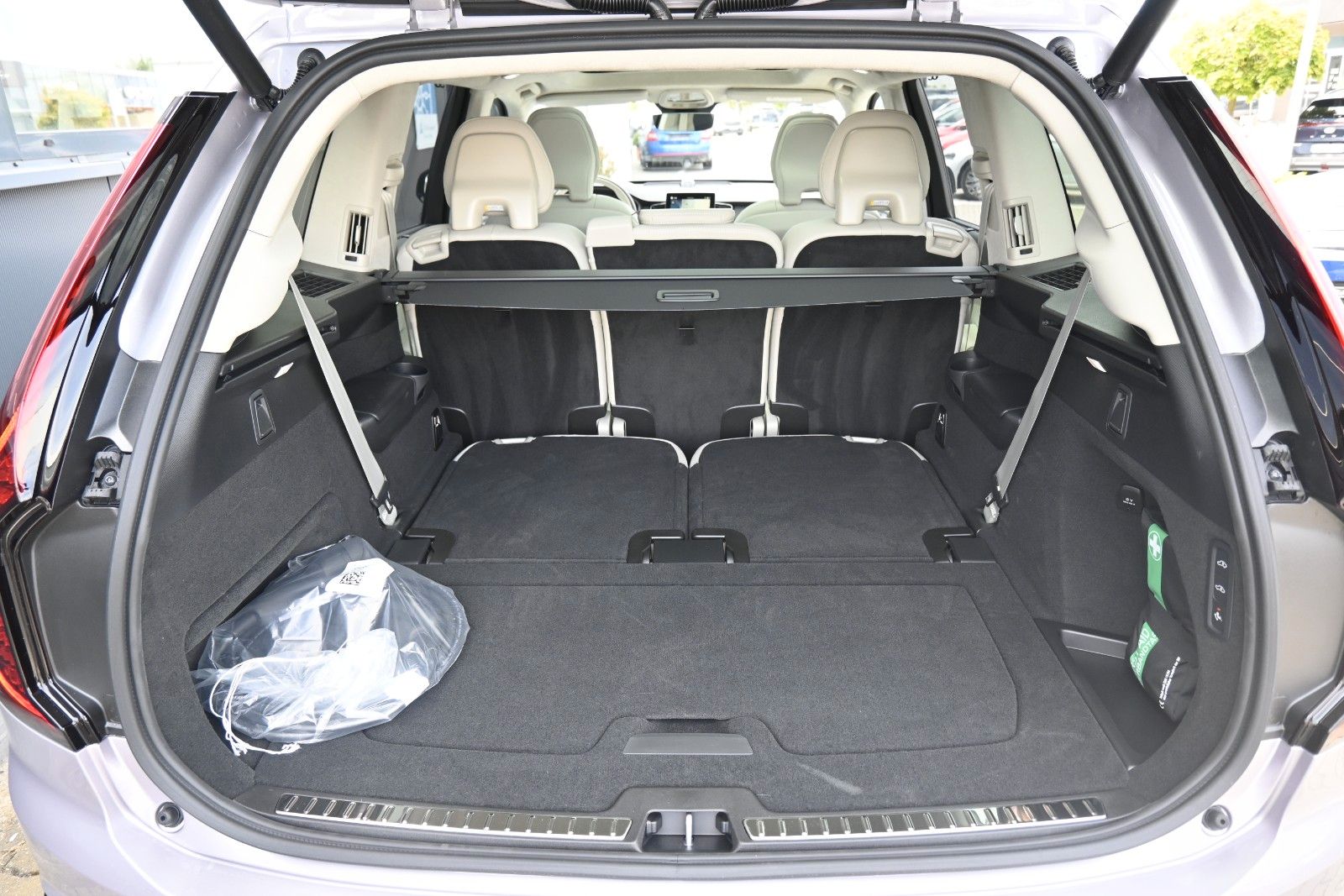 Fahrzeugabbildung Volvo XC90 T8 Ultra Dark *B&W*MASSAGE*LUFT*PANO*360°