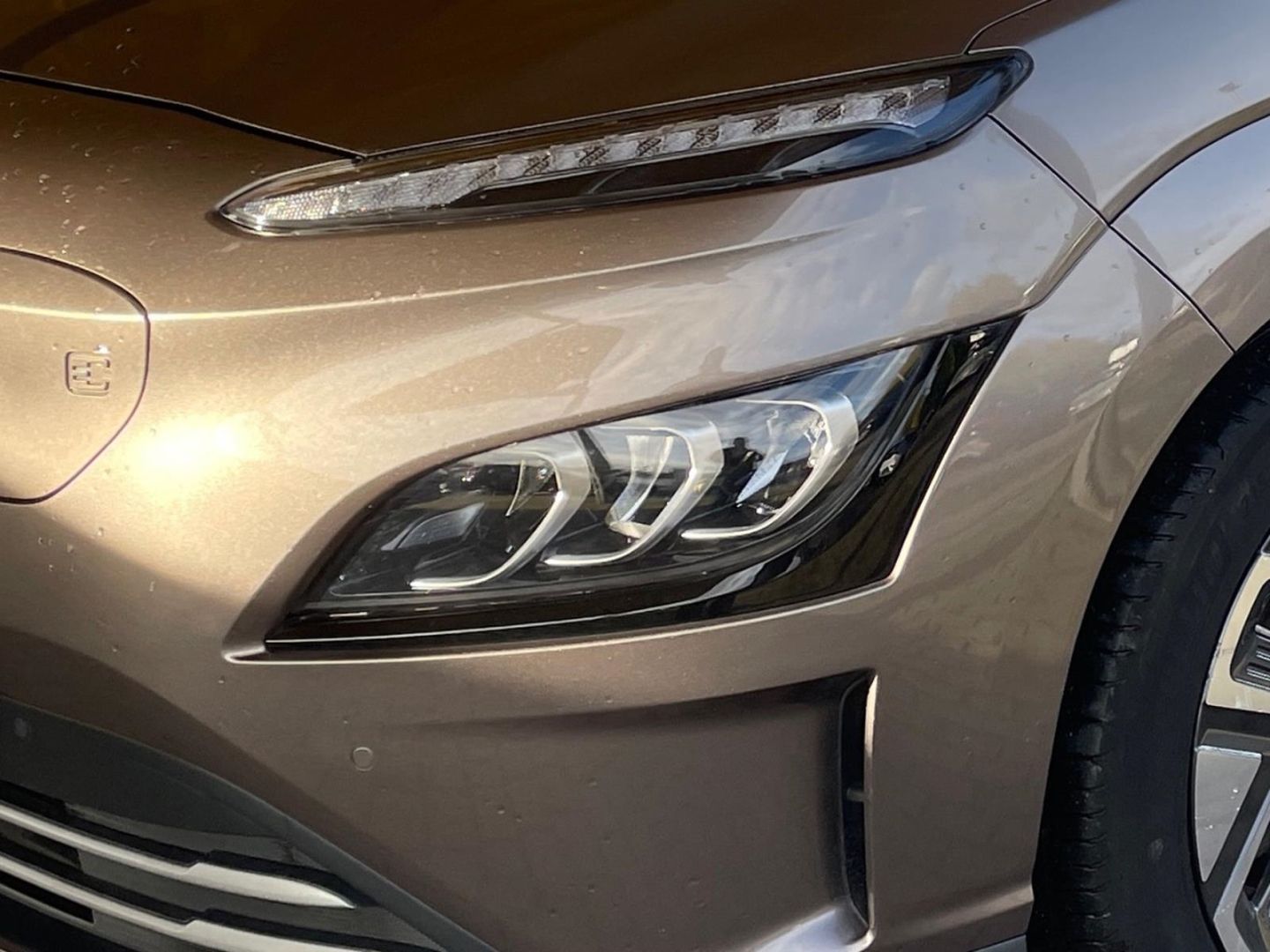 Fahrzeugabbildung Hyundai KONA Elektro 64 kWh (150 kW) Prime Sitzpaket Nav