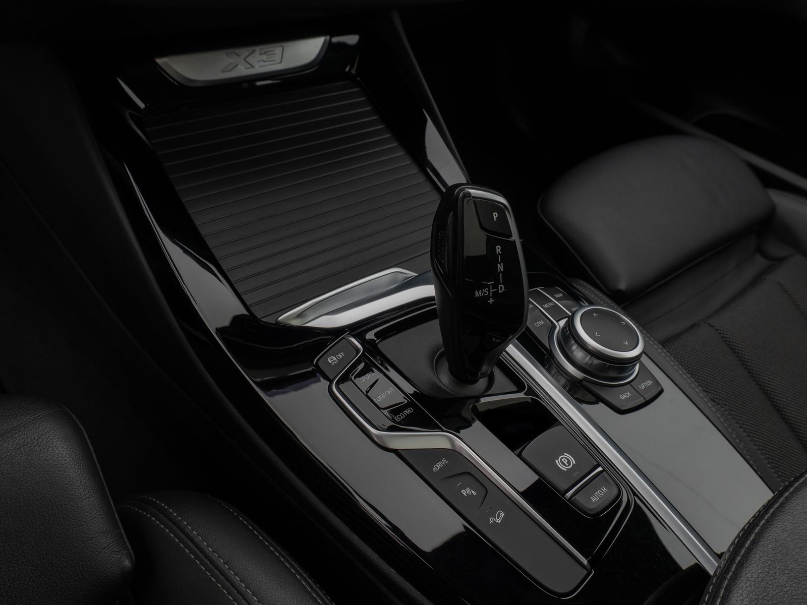 Fahrzeugabbildung BMW X3 xD30e Panorama DAB HiFi Leder M Sport 20Zoll