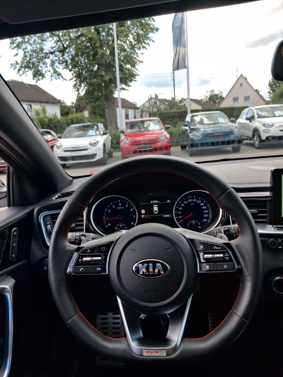 Fahrzeugabbildung Kia pro cee'd / ProCeed GT Alcantara NAVI JBL elektr