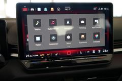 VW T-Roc 1.5 eTSI R-Line | Pano | 20"| NEUES MODELL VW T-Roc 1.5 eTSI R-Line | Pano | 20"| NEUES MODELL