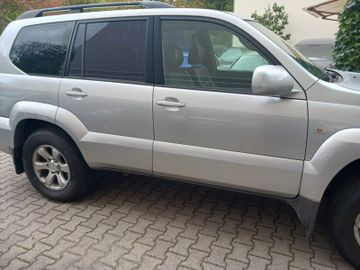 Toyota Land Cruiser - 11