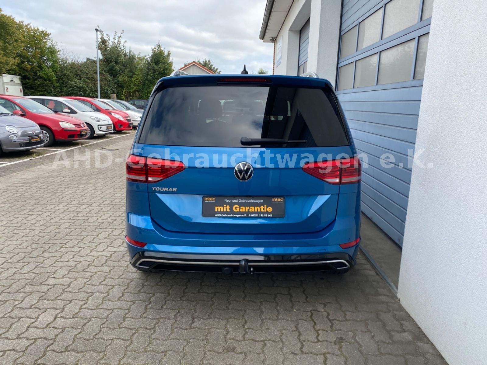 Fahrzeugabbildung Volkswagen Touran 1.5 TSI Highline R-Line LED AHK 7-Sitzer