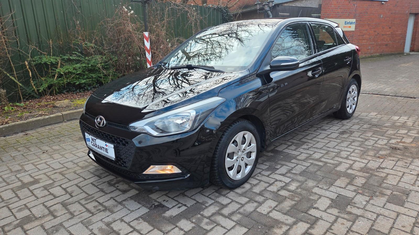 Hyundai i20 /KLIMAANLAGE /GANZJAHRESREIFEN/09-2027 TÜV