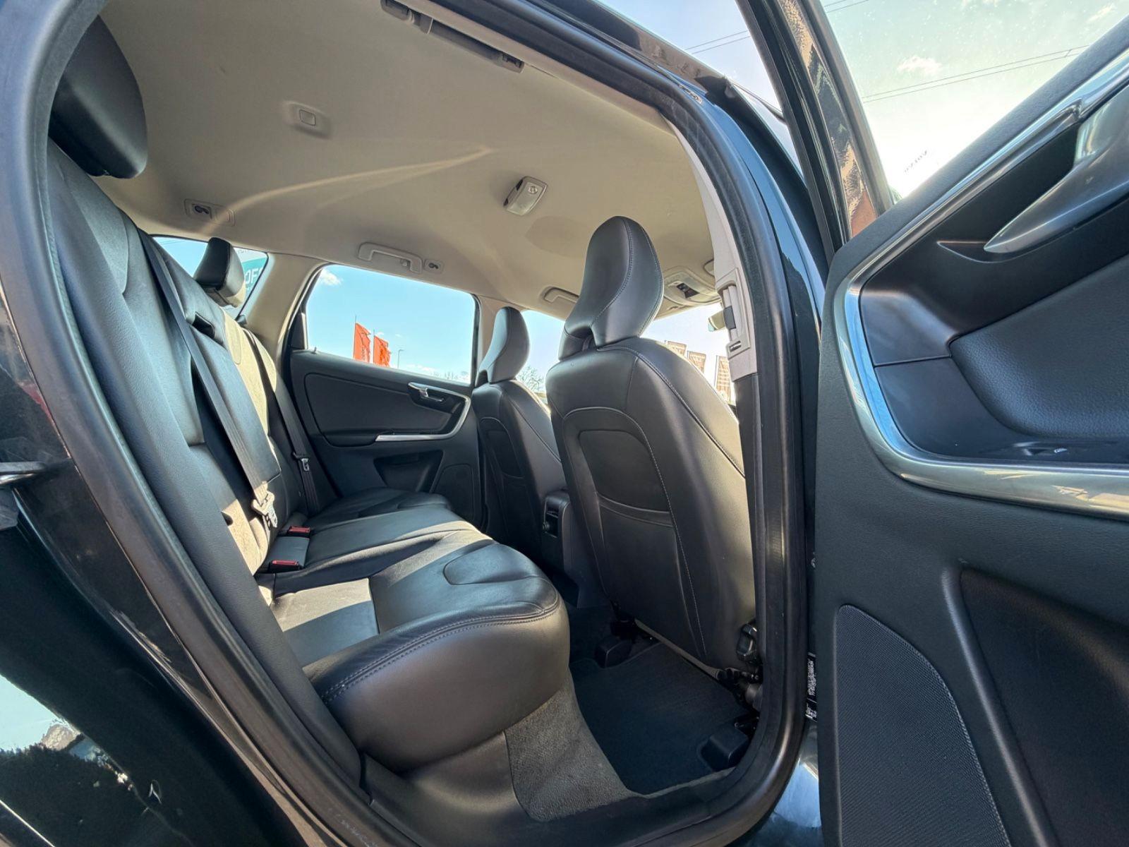 Volvo XC60 2.0d Momentum/Auto./Leder/Navi