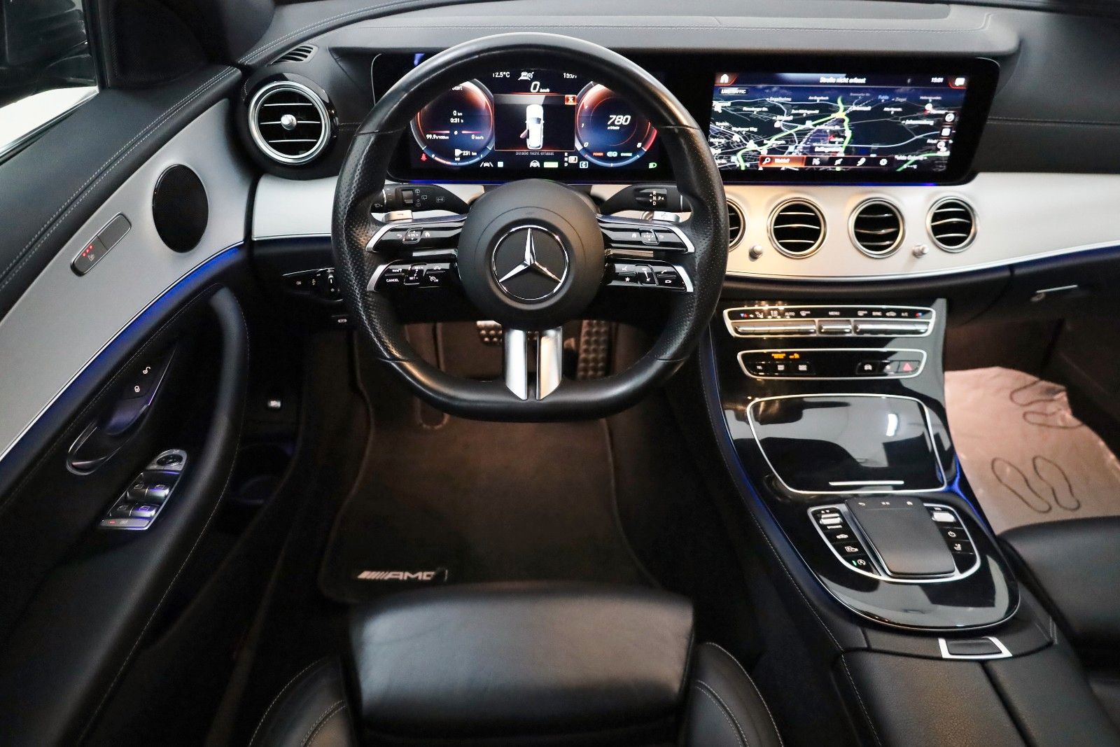 Fahrzeugabbildung Mercedes-Benz E 450 T, 4Matic,AMG Line,Panorama,360°,AHK el,WR