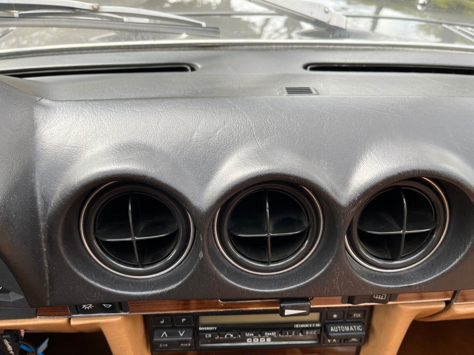 Fahrzeugabbildung Mercedes-Benz 280 SL