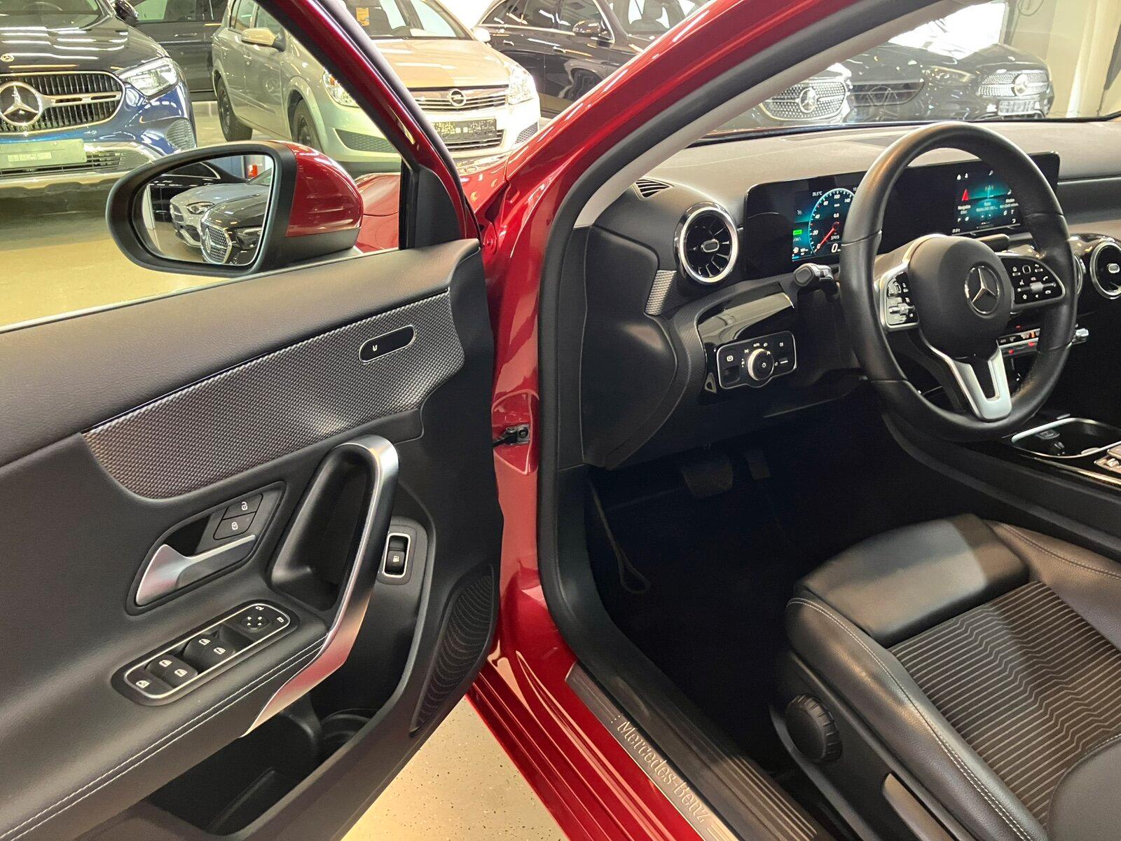 Mercedes-Benz A 250 e Progres MBUX RüCam LED Spur DABCarPlay