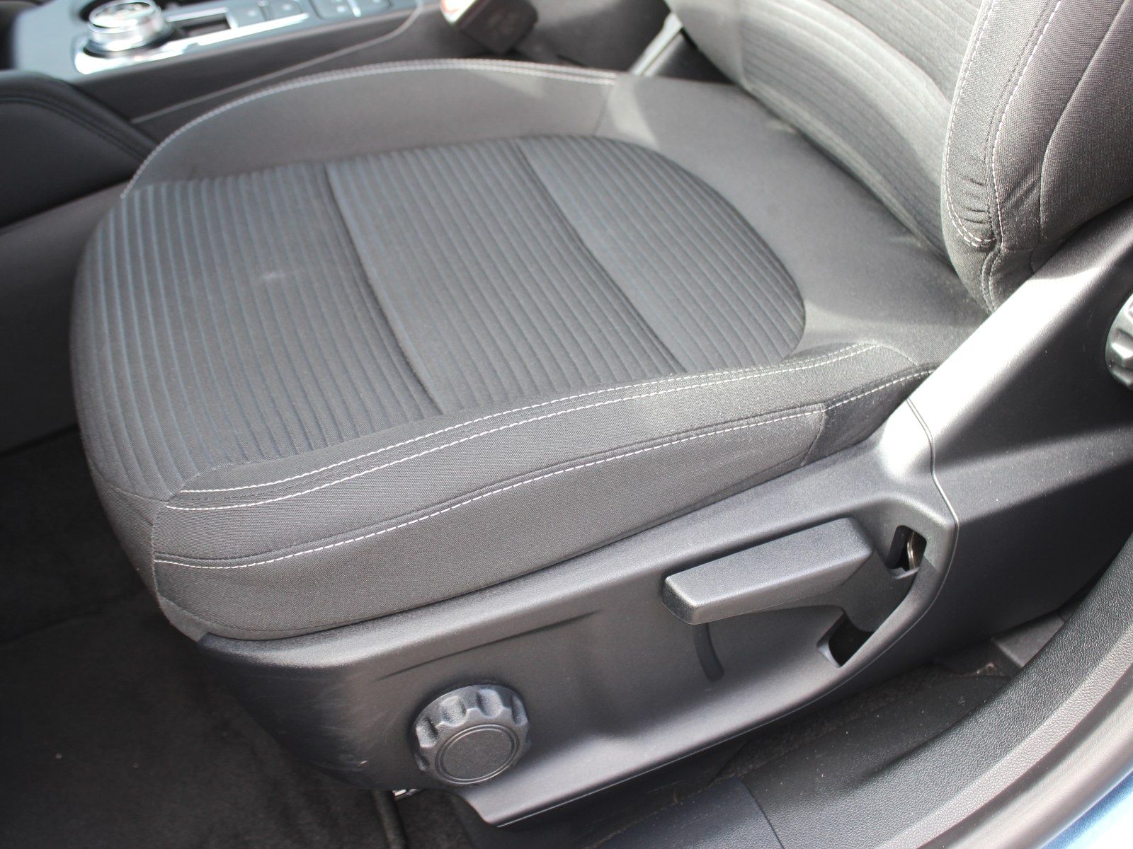 Fahrzeugabbildung Ford Kuga Plug-In Hybrid Titanium 2,5 Duratec