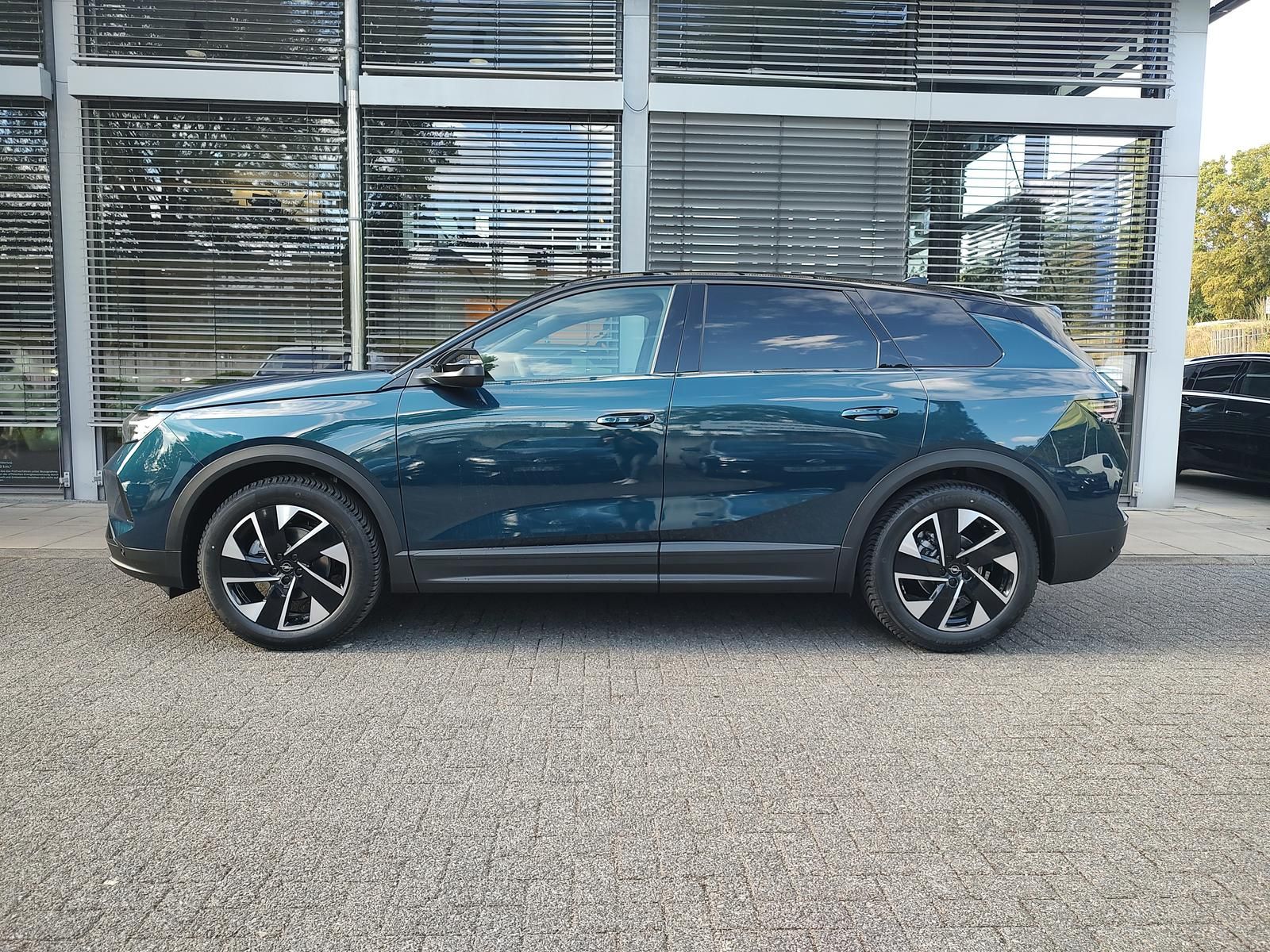 Opel Grandland 1.2 48V Mild-Hybrid 107 kW GS imagem 2