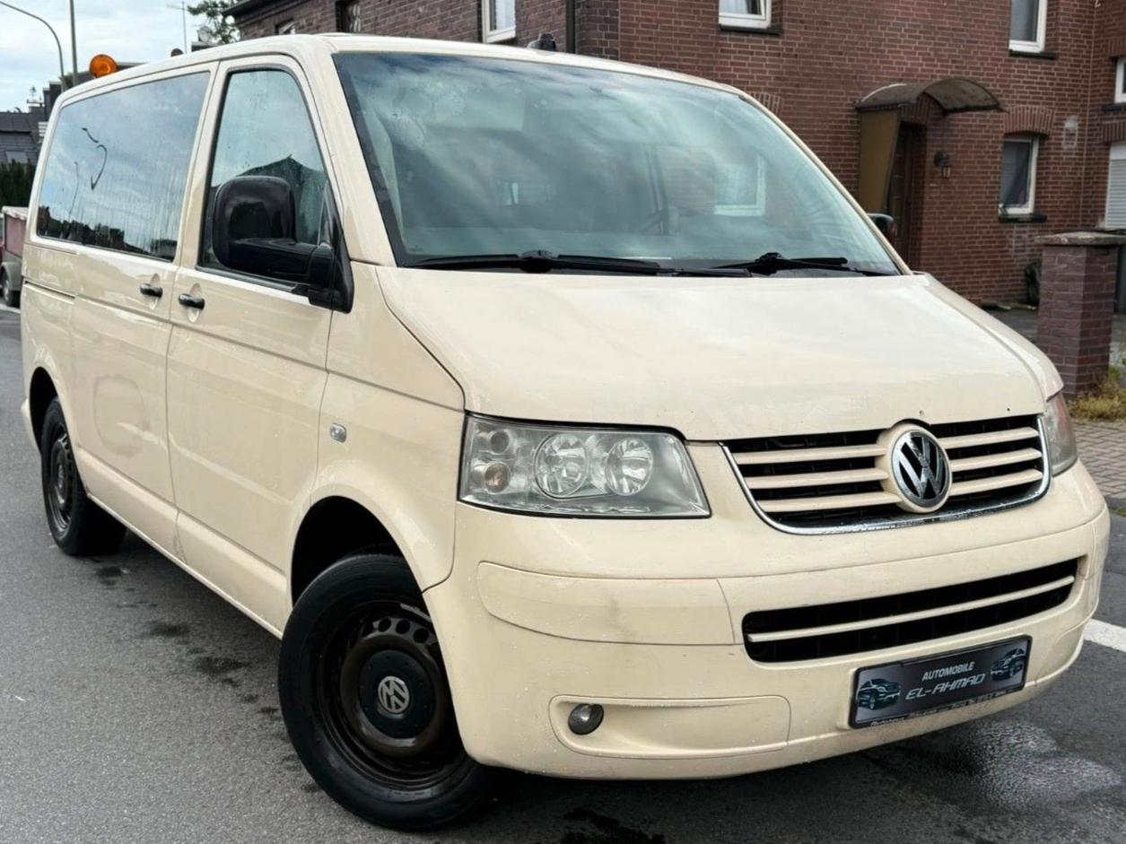 Volkswagen T5 Caravelle 9 Sitzer