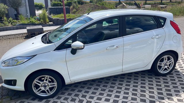 Ford Fiesta Titanium Cool & Sound-Paket