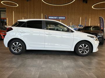 MYAUTOCENTER – Gebraucht- und Jahreswagen mit Werkstattservice in Pfaffenhofen Hyundai i20 *TÜV:828*KLIMA*TEMPO*CARPLAY*PDC*CAM*