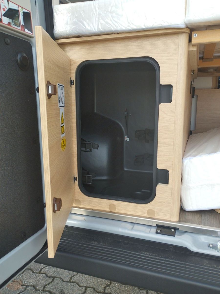 Fahrzeugabbildung Sunlight Adventure Cliff 600 Automatik, Dörr Edition, LTE