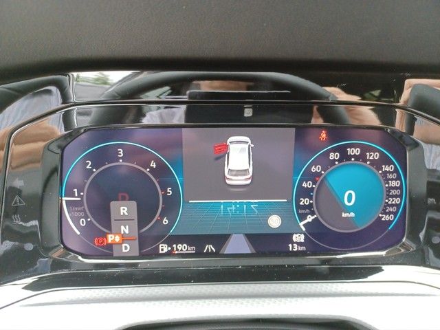 Fahrzeugabbildung Volkswagen Golf VIII Variant TDI Alltrack 4M DSG Navi Matri