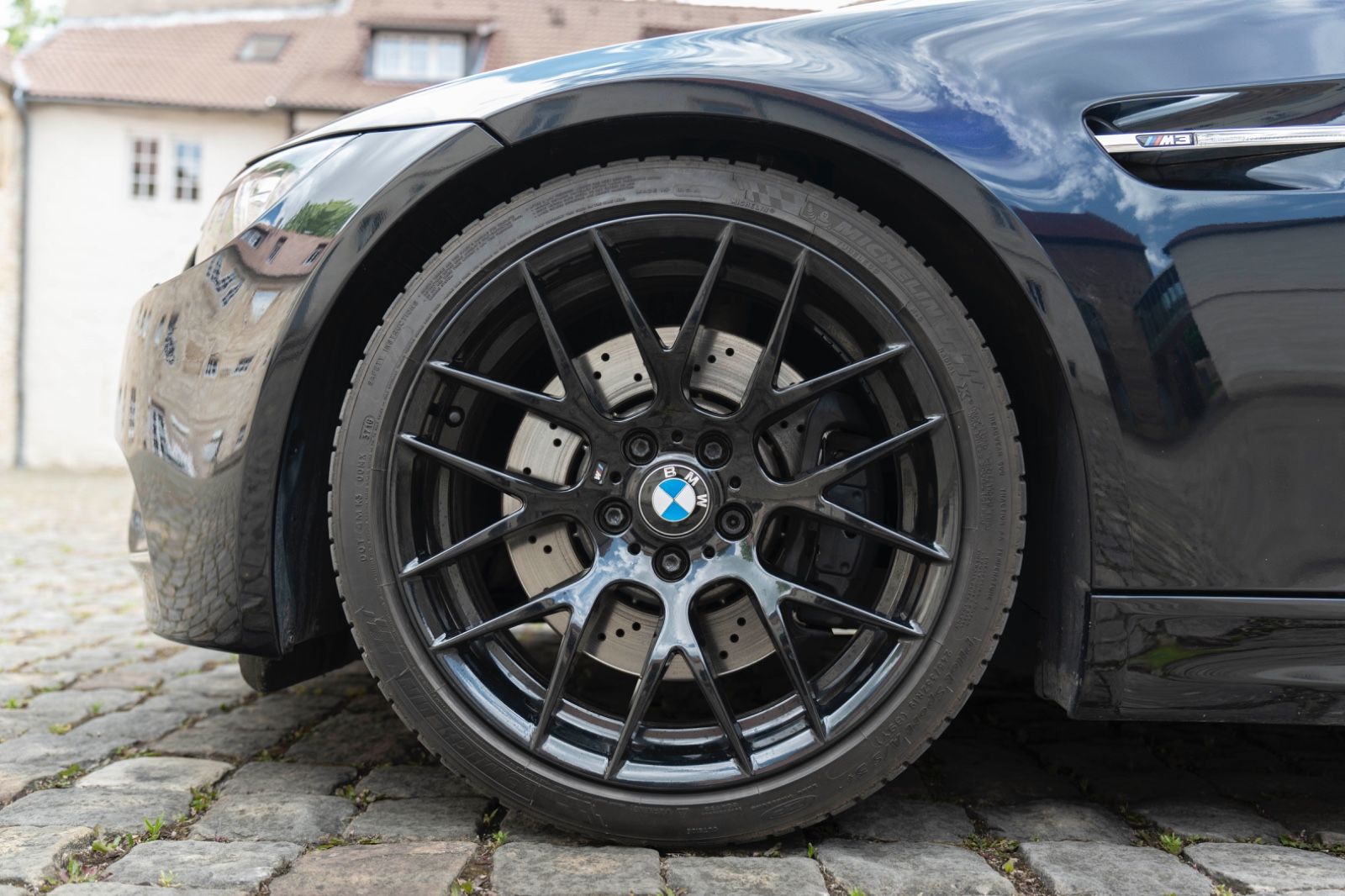Fahrzeugabbildung BMW M3 Coupé Competition Paket CARBON AUDIO PDC NAV