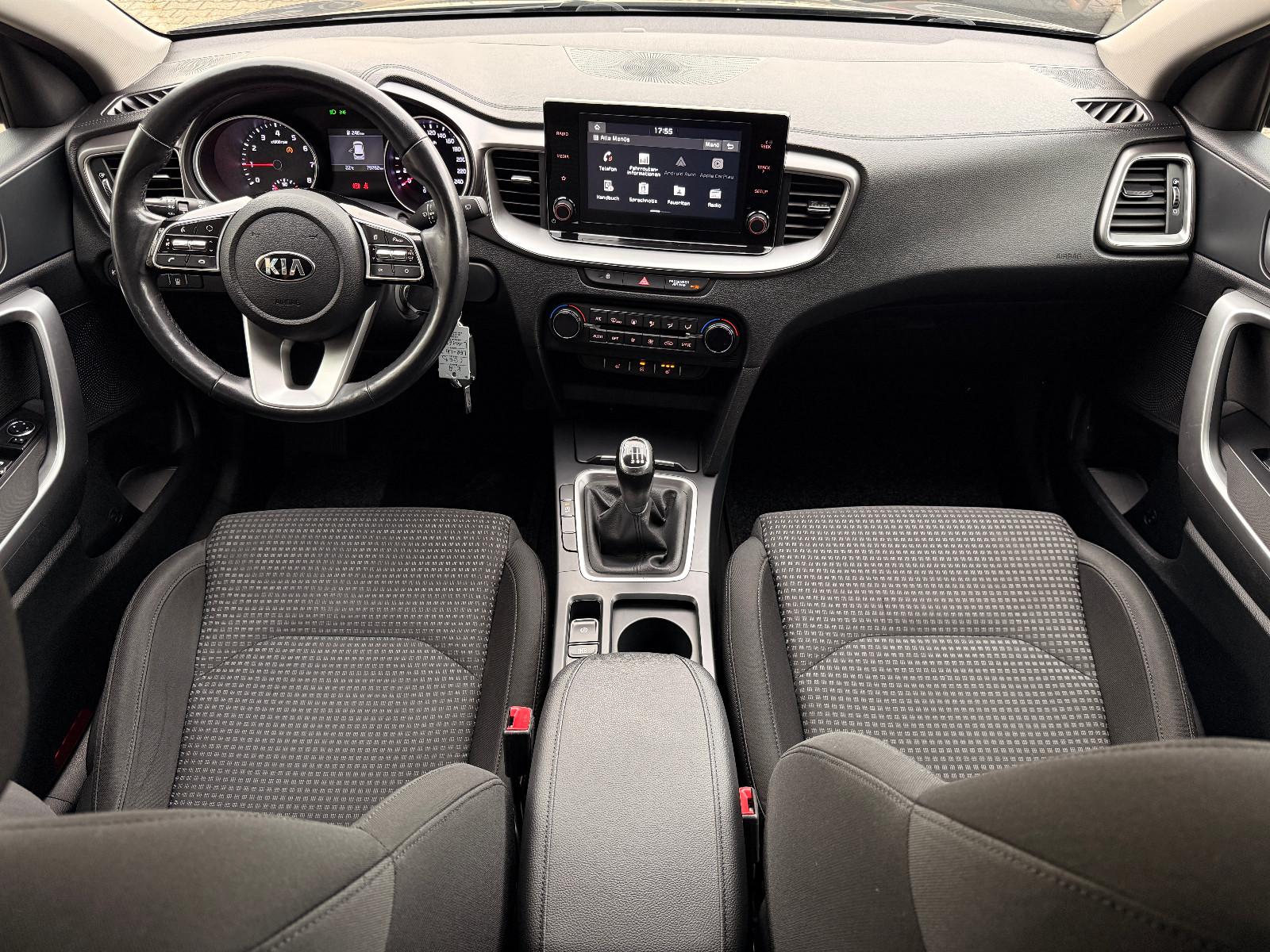 Kia Ceed 1.0 T-GDI 100 Attract/CarPlay/Android/Sitzh