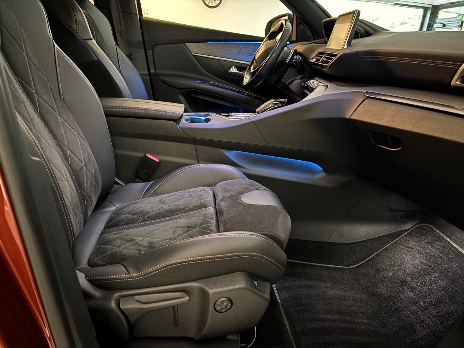 Peugeot 3008 GT*Automatik*360°*SHZ*Navi*Schiebedach