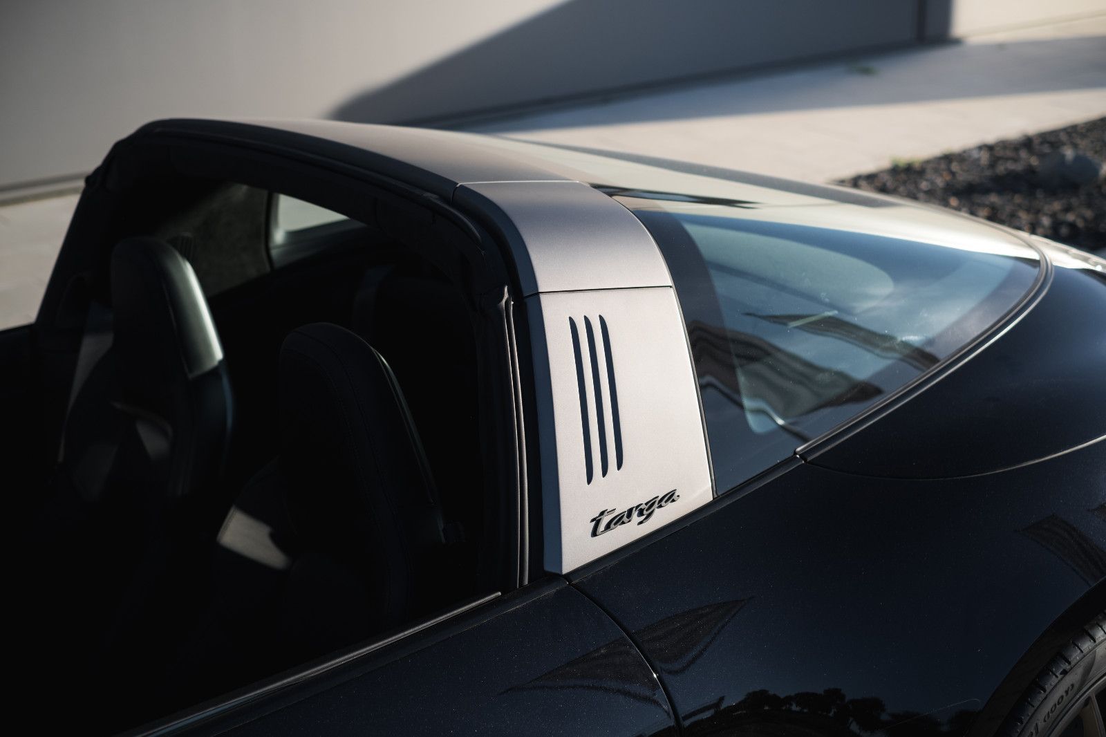 Fahrzeugabbildung Porsche 911/992 Targa 50 J. Porsche Design, Inno, Uhr!