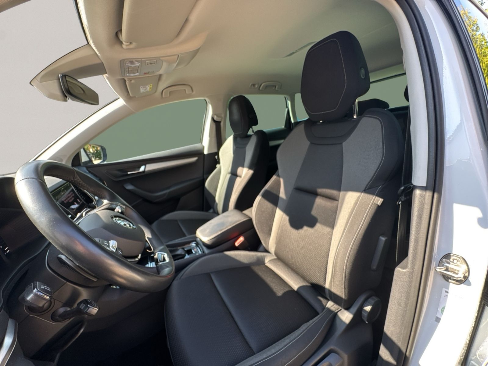 Karoq 2.0 TDI 4x4 Tour, AHK, Navi, RearView, Kes