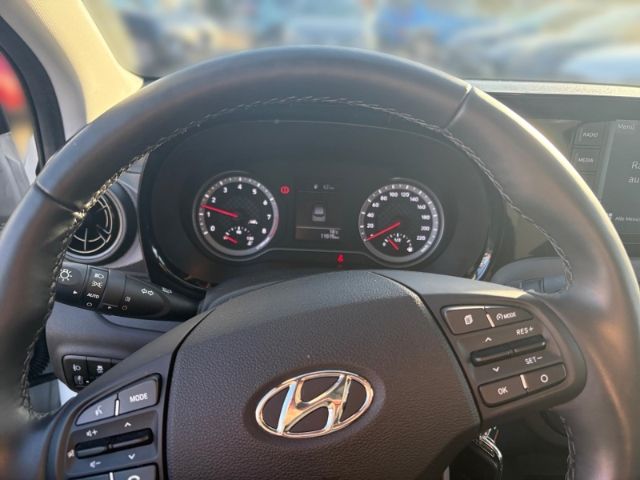 Fahrzeugabbildung Hyundai i10 Edition 30 +CARPLAY+SHZ+TEMPOMAT+RADIO+UVM+