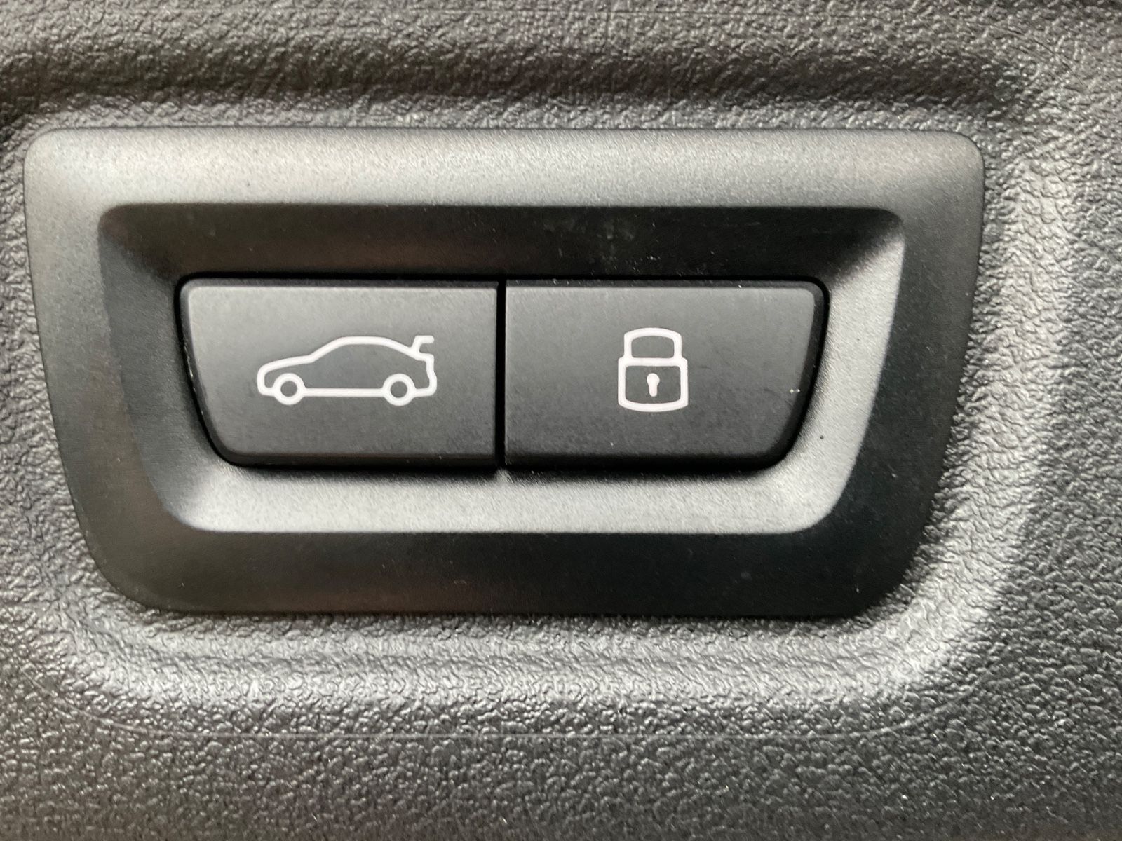 Fahrzeugabbildung BMW 318d Touring,Carplay,Keyless,Ambiente,Sitzheizun