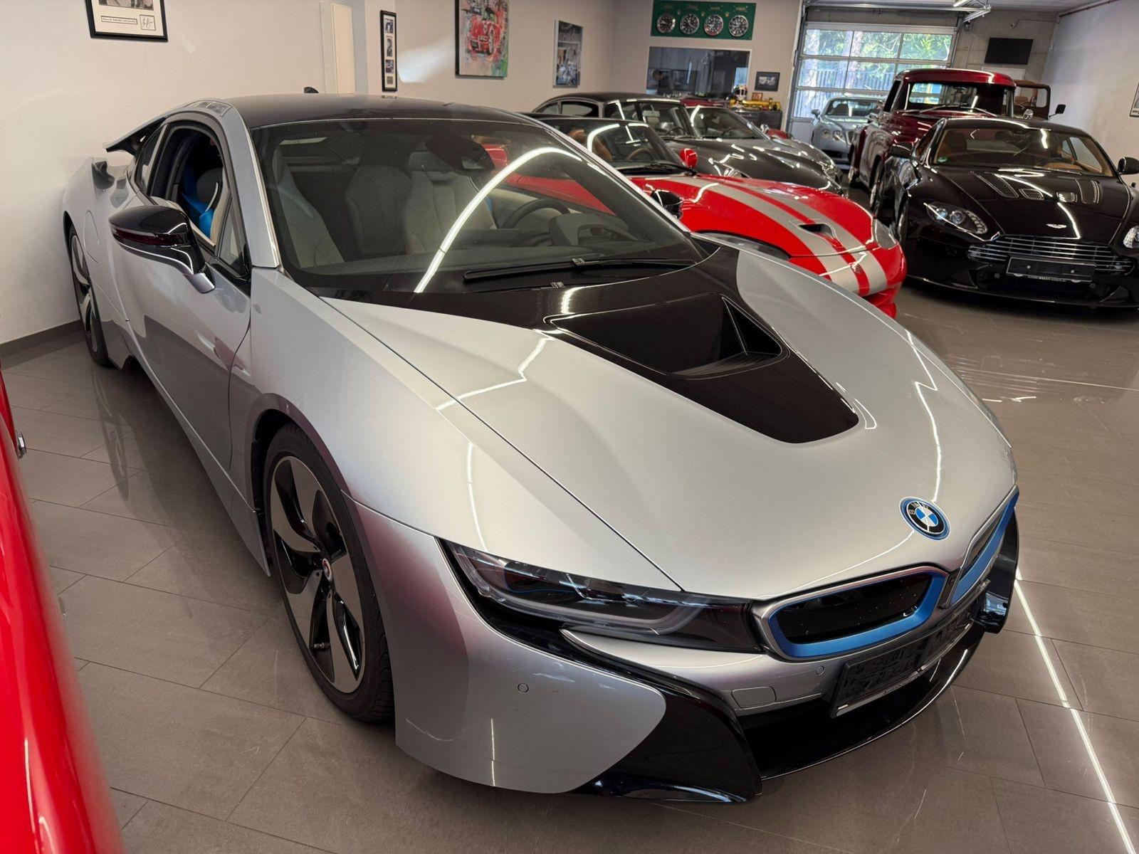 BMW i8 Coupe Pure Impulse*ORIG3900KM*EINMALIG*