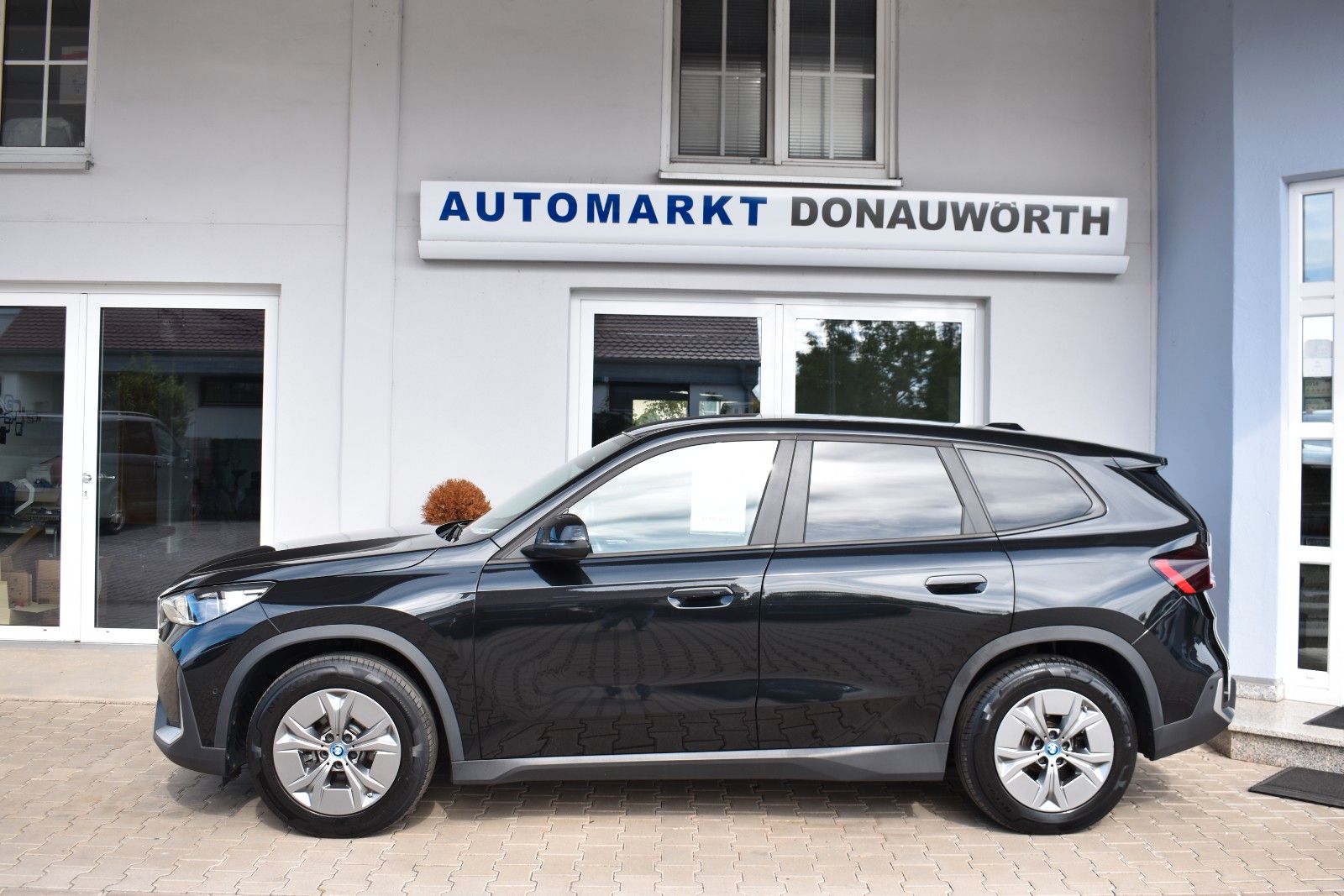 BMW iX1 30 xDrive Navi Keyless LED Parkassistent imagem 3
