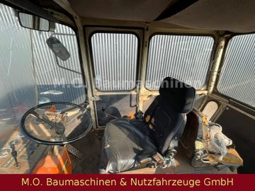 Fahrzeugabbildung Schaeff SKB 900 / SW / Palettengabel / Schaufel
