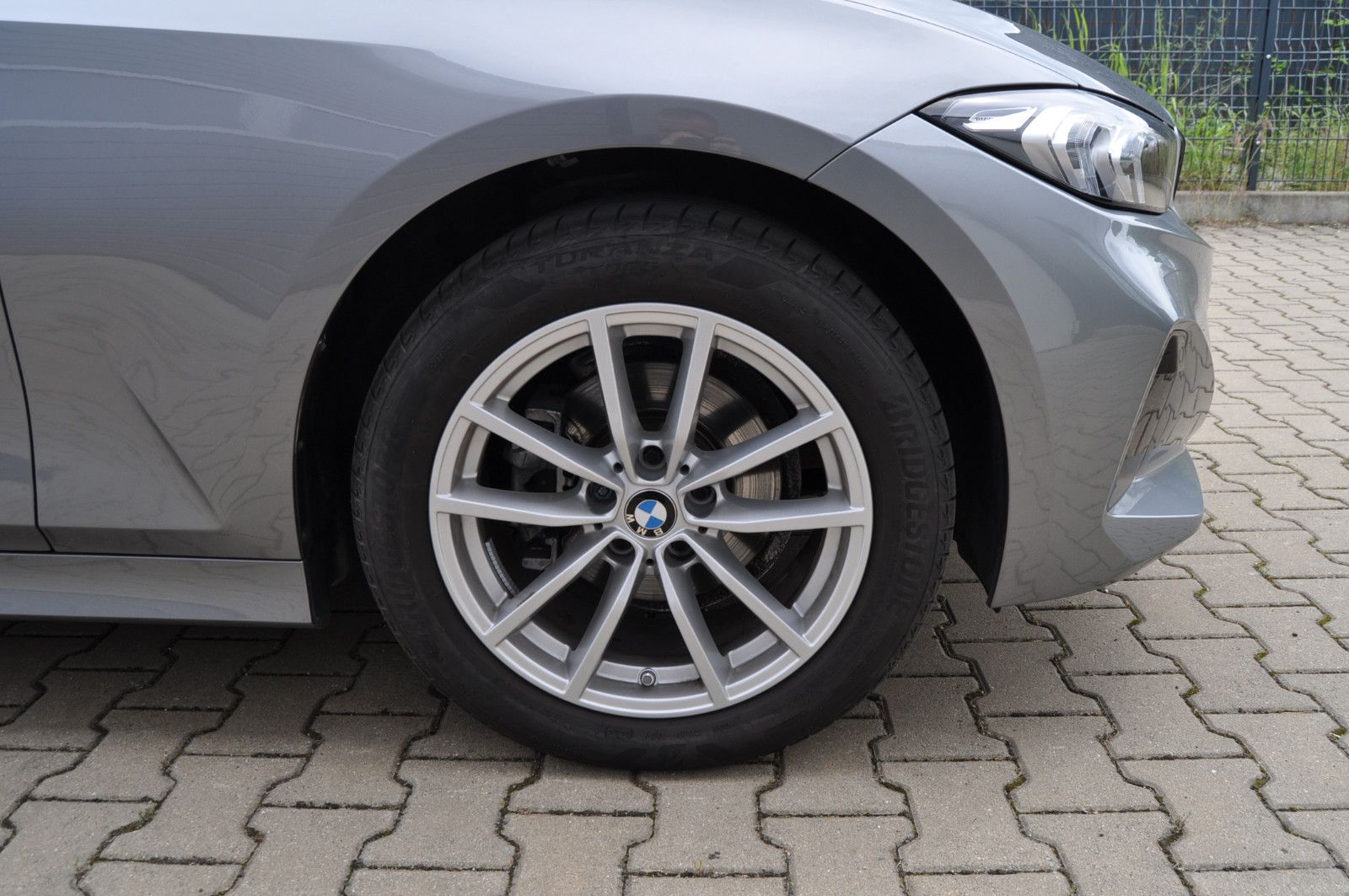 BMW 318i Touring Aut. LED Widescreen DAB Tempomat foto 7