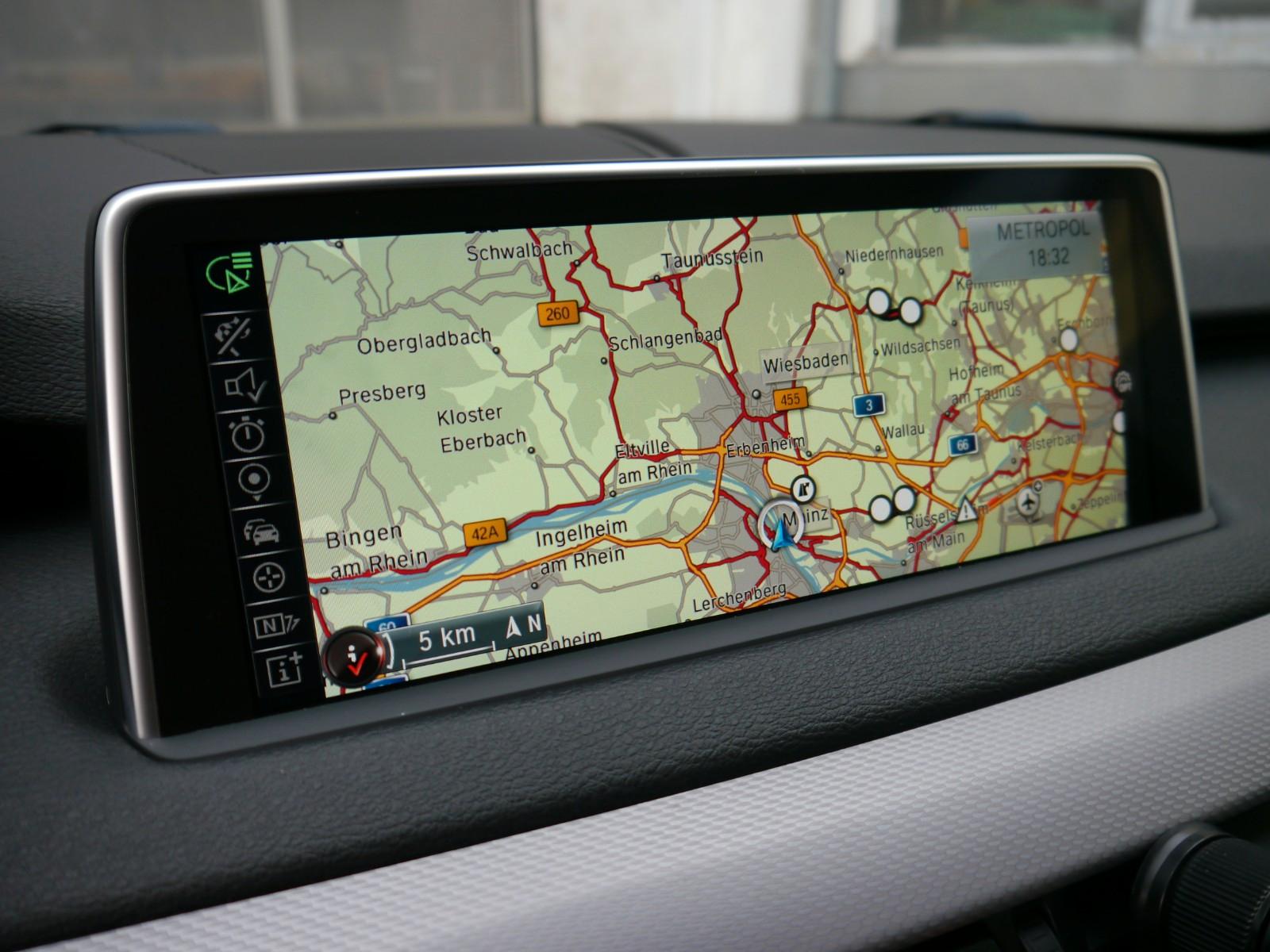 BMW X5 M50d F15 381 ch • BVA • H&K • Surround View • Head-Up Display