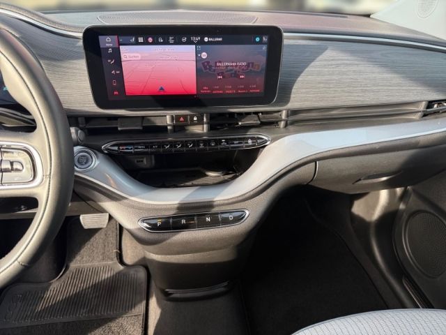 Fahrzeugabbildung Fiat 500 e Icon +NAVI+RFK+PDC+KLIMA+DAB+ACC+UVM+