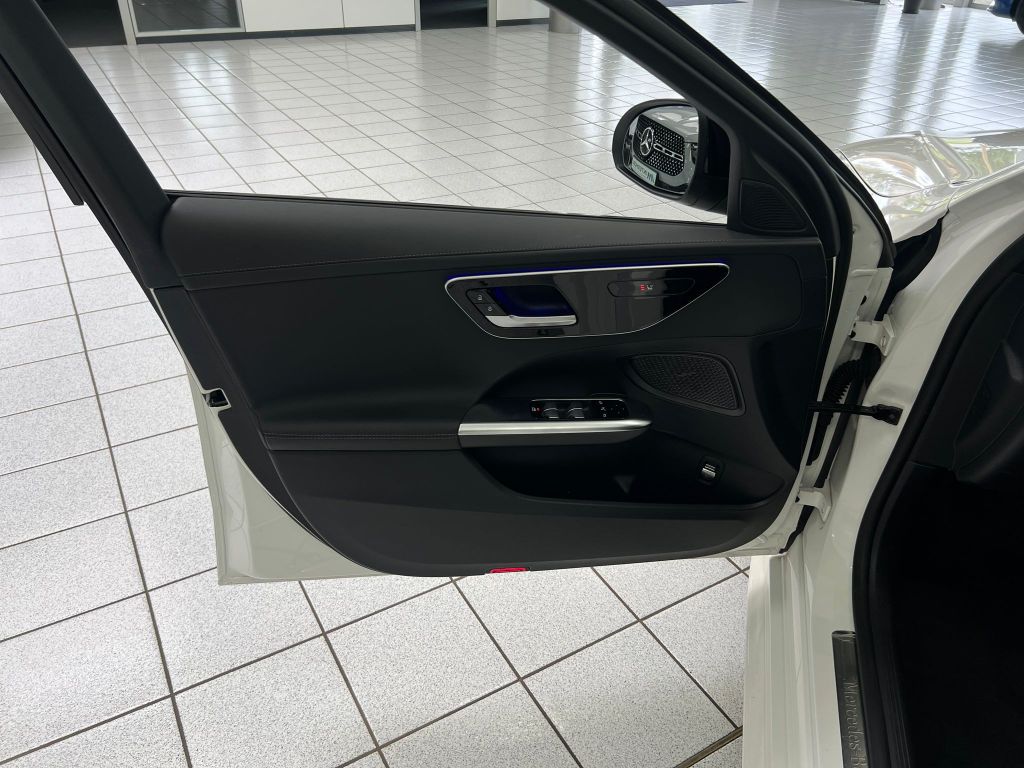 Mercedes-Benz C 220 dT 4M AMG*NIGHT*HUD*KAMERA*DISTR*KEYL*AHK*