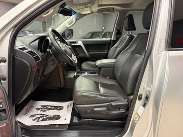 Toyota Land Cruiser - 7