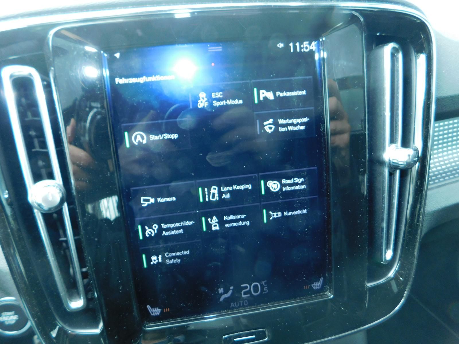 Fahrzeugabbildung Volvo XC40 T4 R-Design