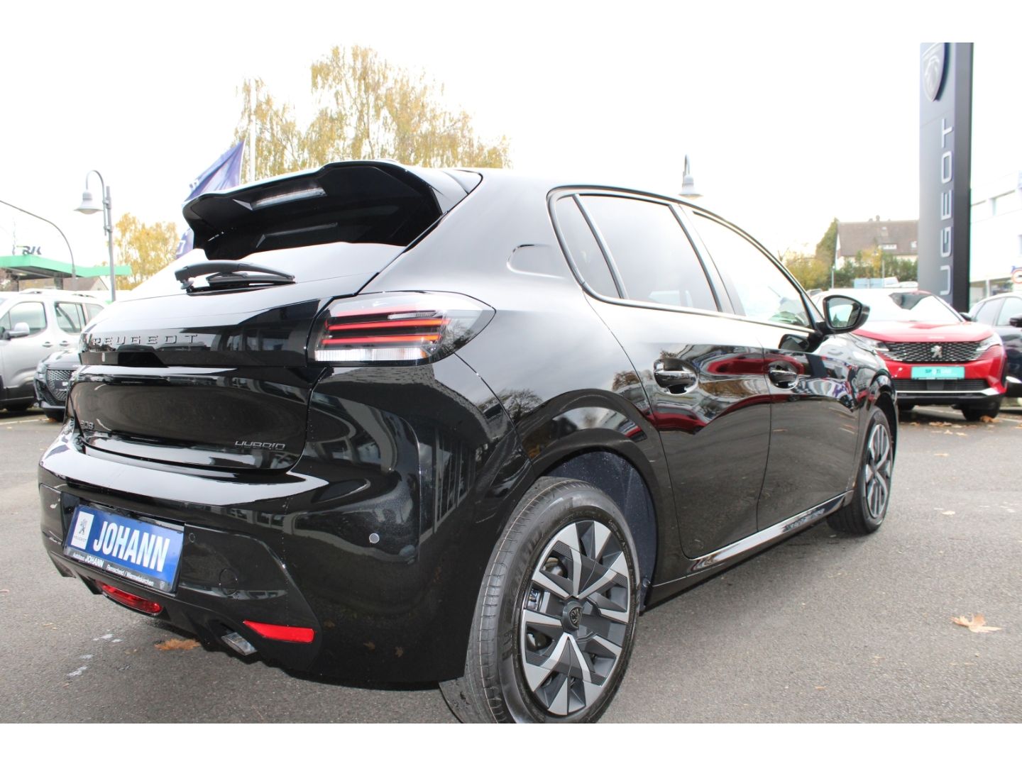 Peugeot 208 Business HYBRID 110 e-DSC6 *Navigation* imagem 3
