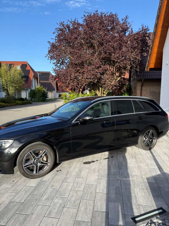 Image of Mercedes-Benz E 300